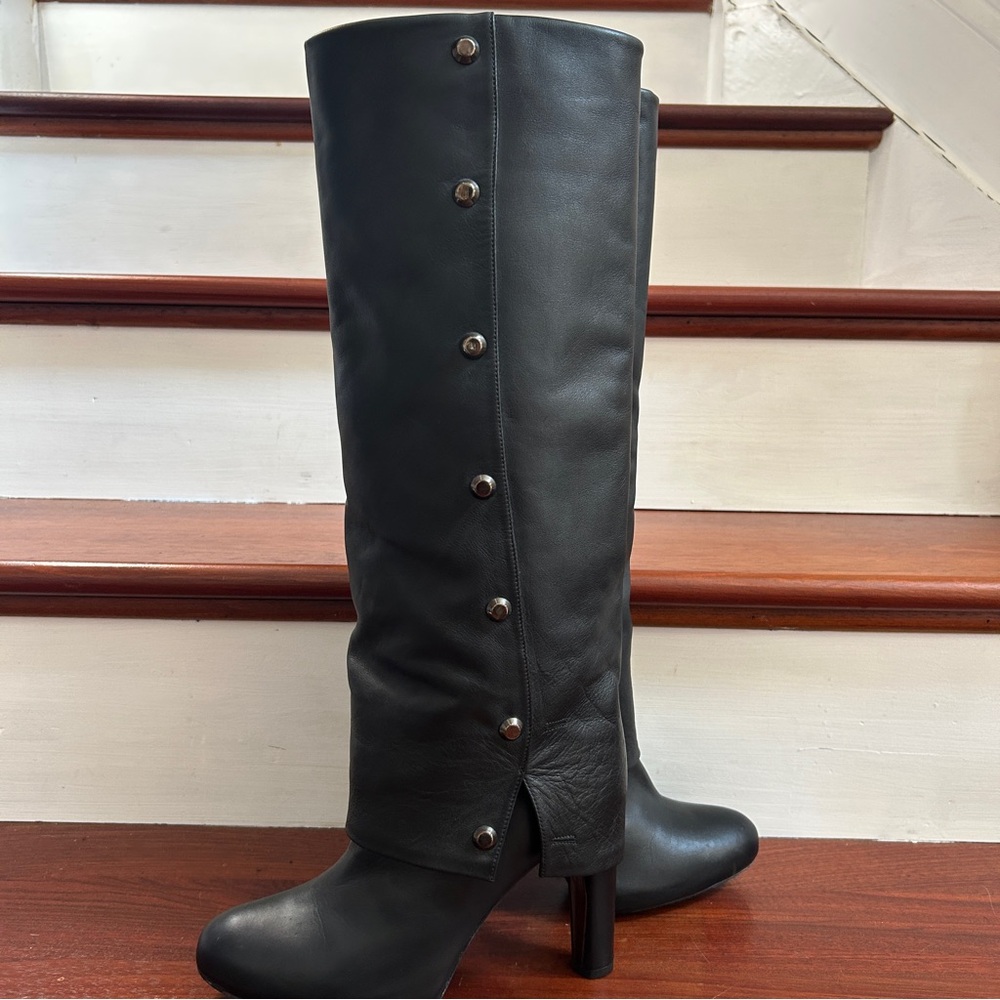 Elegant Black Knee-High Leather Boots